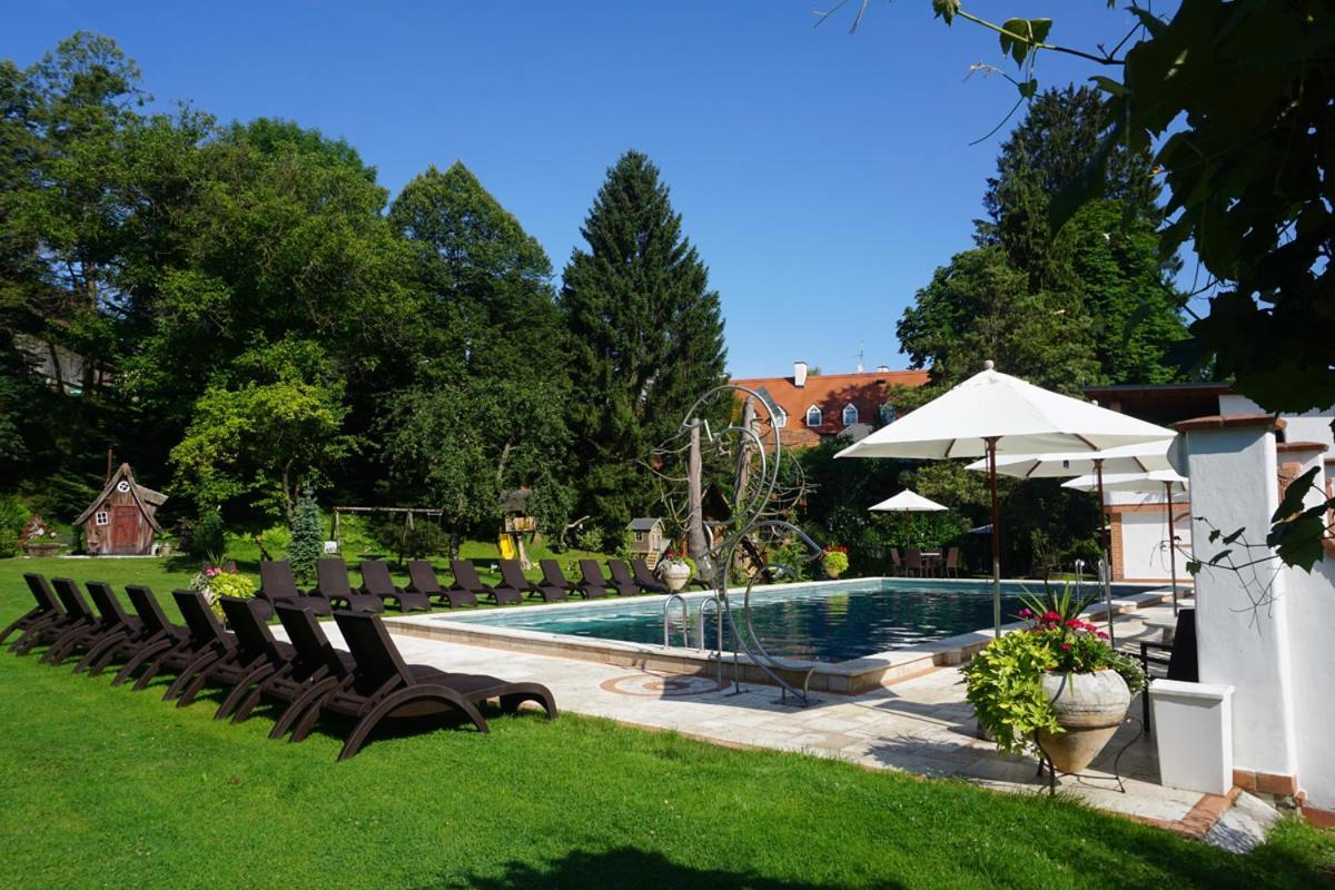Gartenhotel Kloepferkeller Eibiswald Екстер'єр фото