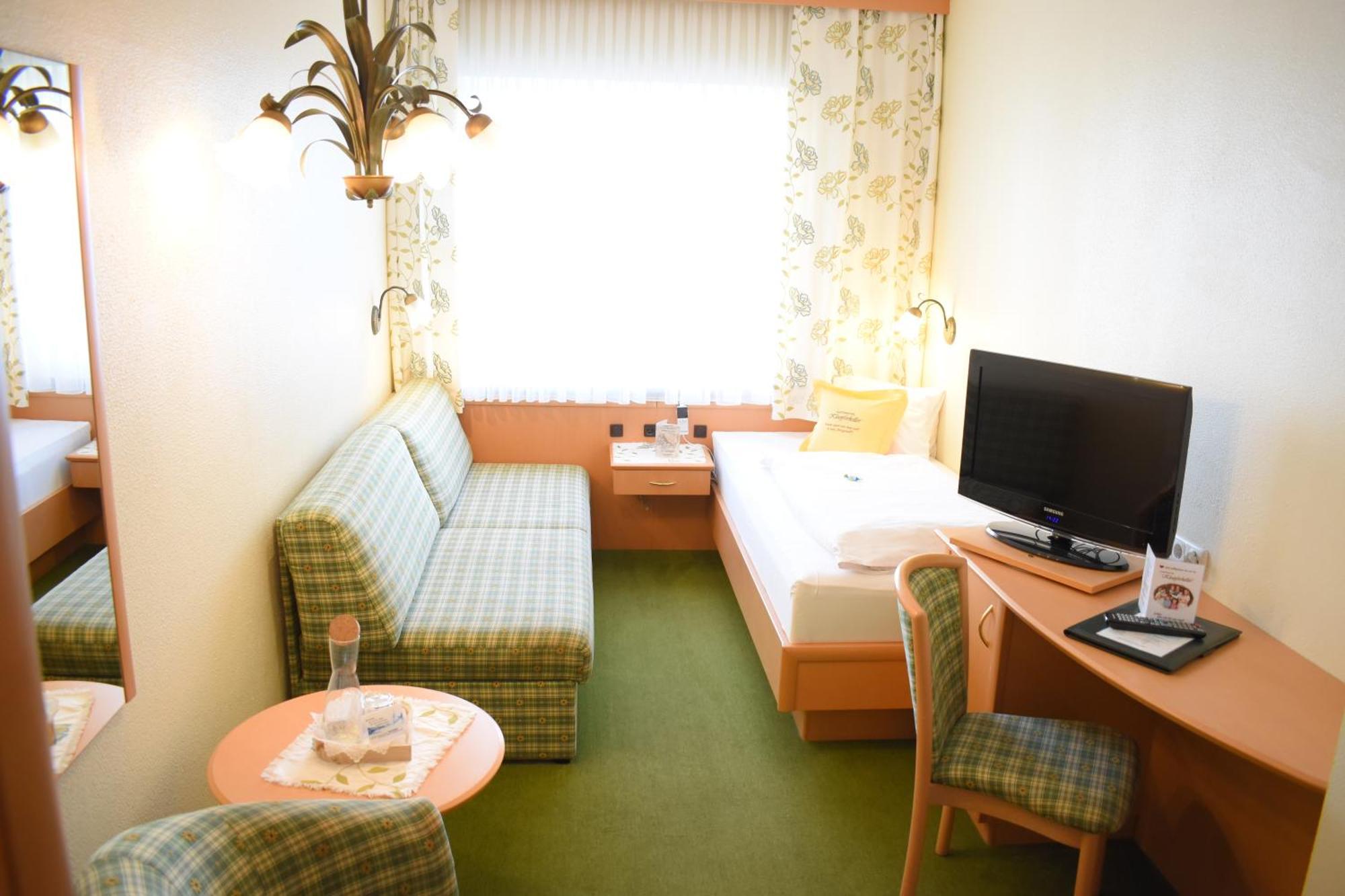 Gartenhotel Kloepferkeller Eibiswald Екстер'єр фото