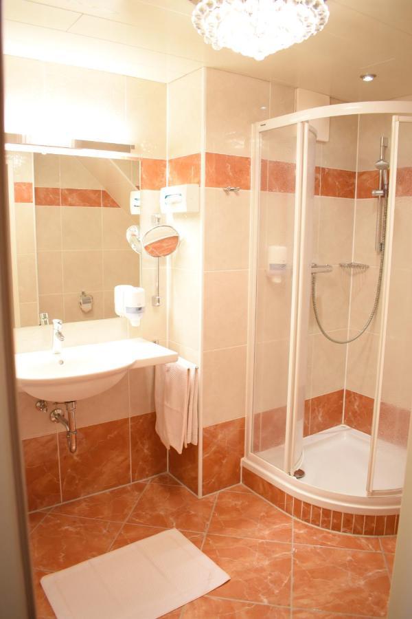 Gartenhotel Kloepferkeller Eibiswald Екстер'єр фото